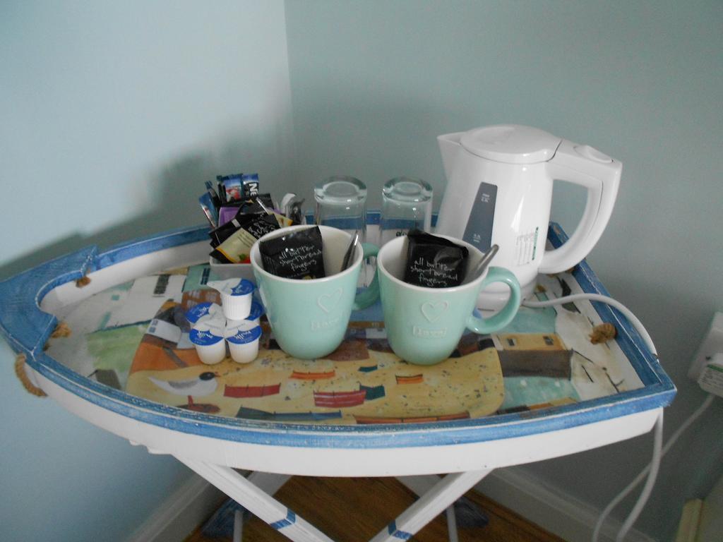 Downsfield Bed And Breakfast St Ives Habitación foto